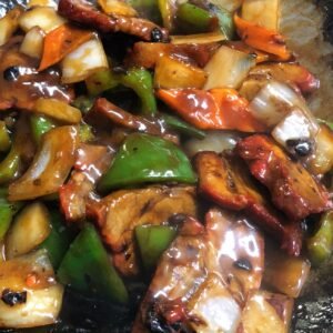 133a.Chinese Roast Pork with Green Pepper Black Bean Sauce 士召叉