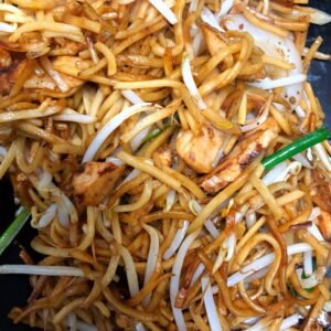 180j."Quorn" Chicken Chow Mein 齋鸡面