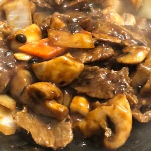 43.Beef with Mushroom in Black Bean Sauce 士毛牛