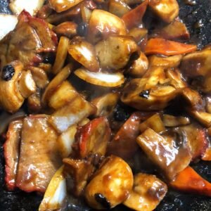 44a.Chinese Roast Pork with Mushroom in Black Bean Sauce 士毛叉