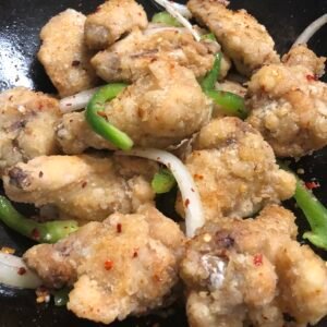 8.Chicken Wings with Salt,Chilli & Pepper(12) 召盐鸡翼