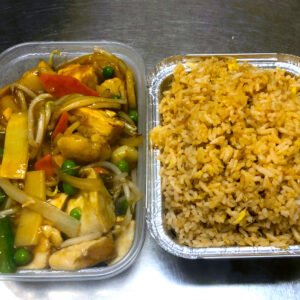 84.Chicken & Mixed Vegetables on Fired Rice 什菜鸡反