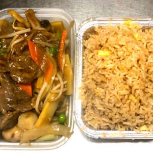 86.Beef & Mixed Vegetables on Fired Rice 什菜牛反