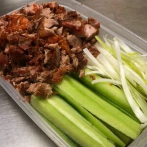 8c.1/2 Crispy Fragrant Duck (20 Pancakes) 1/2香甲